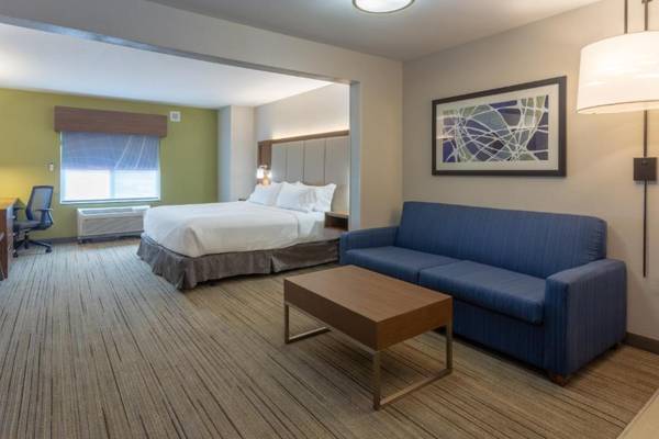 Holiday Inn Express & Suites Milwaukee NW - Park Place an IHG Hotel