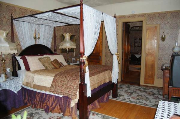 Schuster Mansion Bed & Breakfast