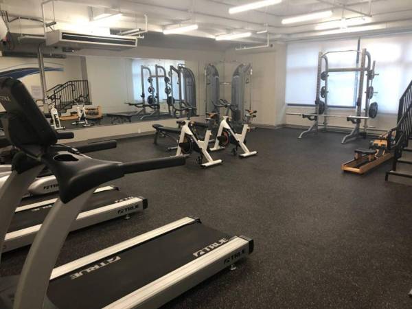 FRONTDESK 735 West Apts Westown Milwaukee