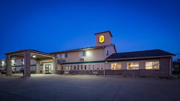 Super 8 by Wyndham Neillsville WI