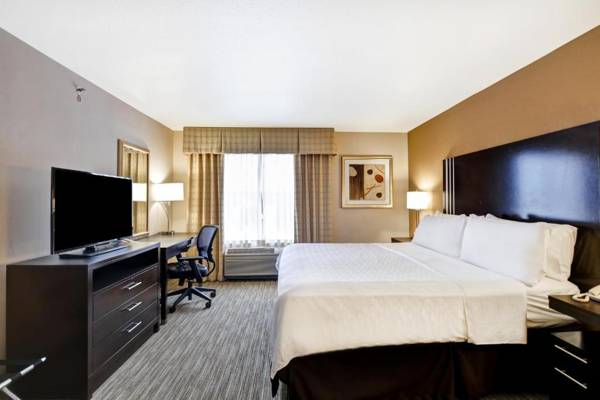 Holiday Inn Express Hotel & Suites Milwaukee-New Berlin an IHG Hotel