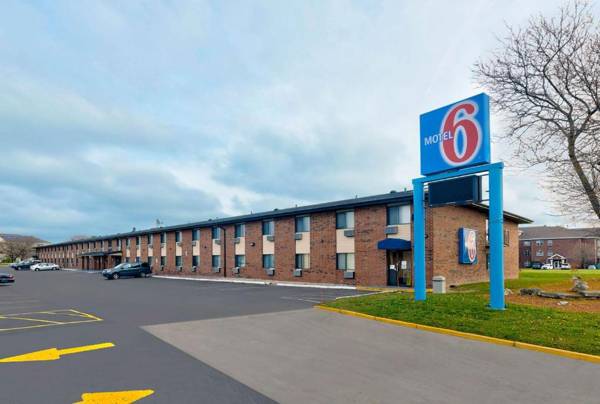 Motel 6-Oak Creek WI