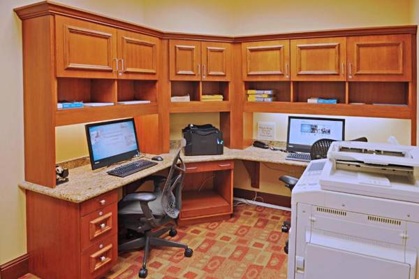 Workspace - Hilton Garden Inn Oconomowoc