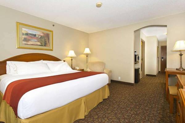 Days Inn & Suites by Wyndham Onalaska