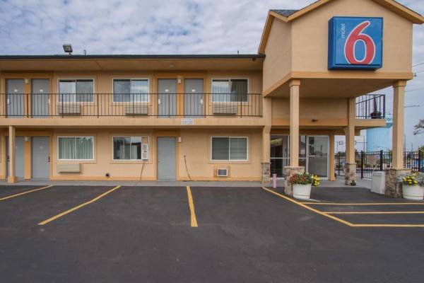 Motel 6-Oshkosh WI