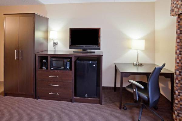 Workspace - AmericInn by Wyndham Plover Stevens Point