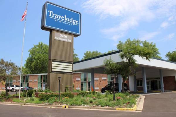 Travelodge by Wyndham Water's Edge Hotel - Racine