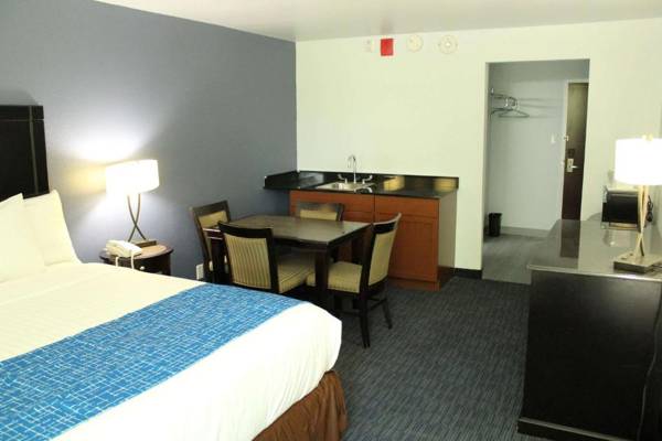 Travelodge by Wyndham Water's Edge Hotel - Racine