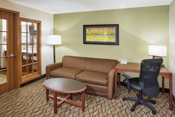 Workspace - AmericInn by Wyndham Sheboygan