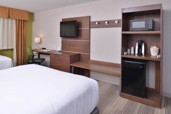 Holiday Inn Express Hotel and Suites Stevens Point an IHG Hotel