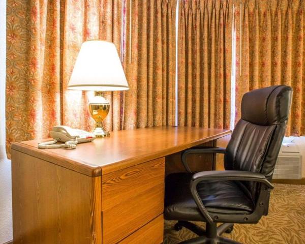 Workspace - Econo Lodge Inn & Suites Stevens Point