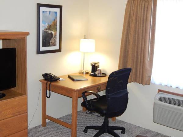 Workspace - AmericInn by Wyndham Sturgeon Bay