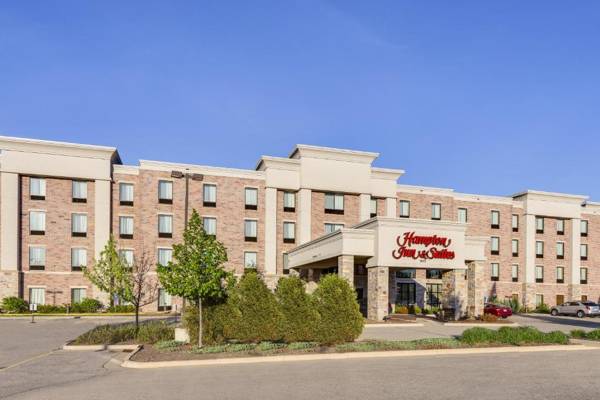 Hampton Inn & Suites West Bend