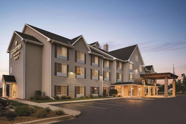 Country Inn & Suites by Radisson West Bend WI