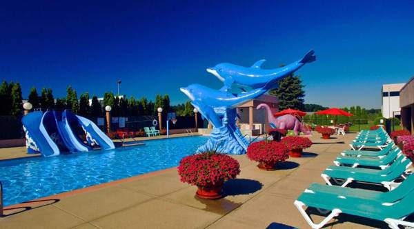 Grand Marquis Waterpark Hotel & Suites