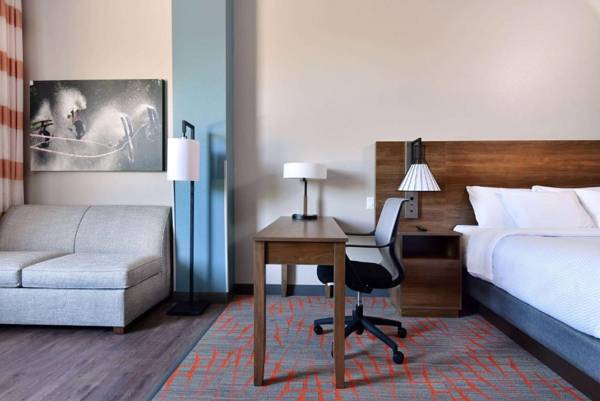 Workspace - La Quinta Inn & Suites by Wyndham Wisconsin Dells