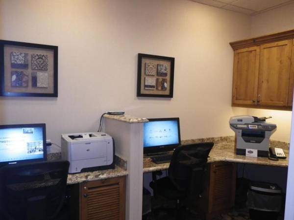 Workspace - Hampton Inn & Suites Buffalo