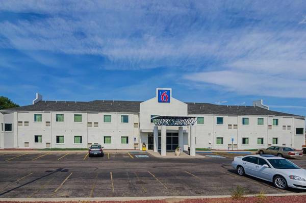 Motel 6-Wheatland WY