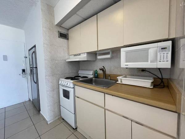 Tropical Studio at the Beach in Isla Verde