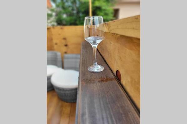 Relaxing Tropical Studio