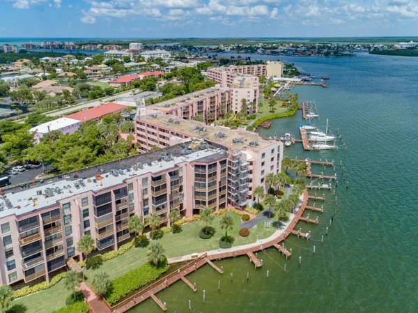 Renovated with Riverfront Views!!