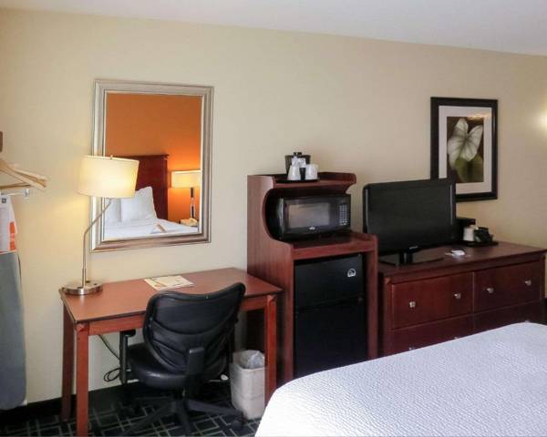 Workspace - Quality Inn Cranberry Township