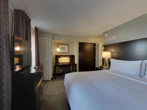 Staybridge Suites Madison - Fitchburg