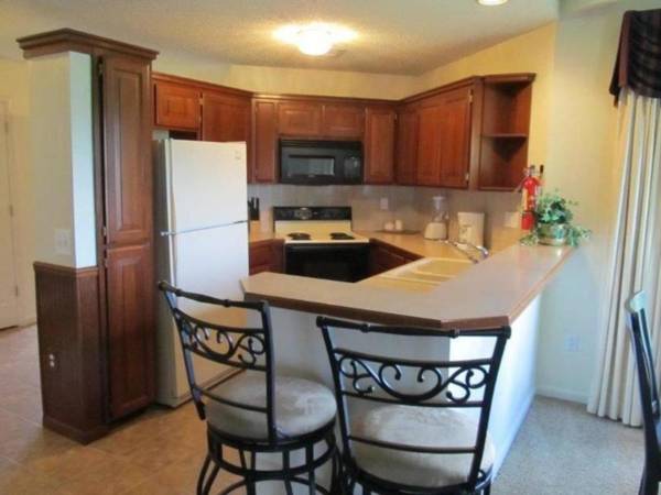 Stonebridge Village Condominiums