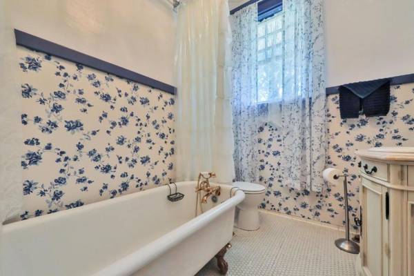 The Lancaster Manor Bed and Breakfast