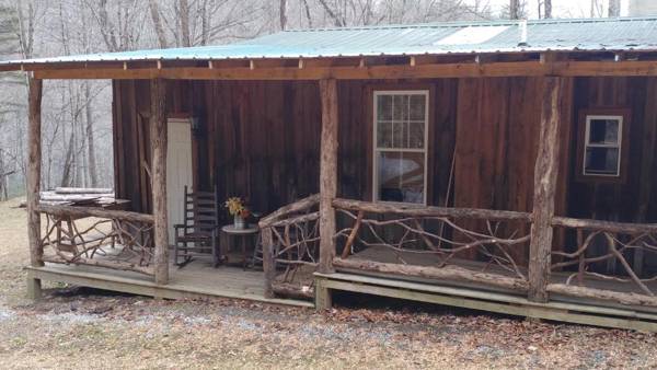 Arrowmont Stables & Cabins
