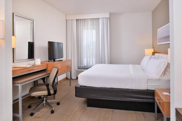 Workspace - Holiday Inn Express and Suites New Orleans Airport an IHG Hotel