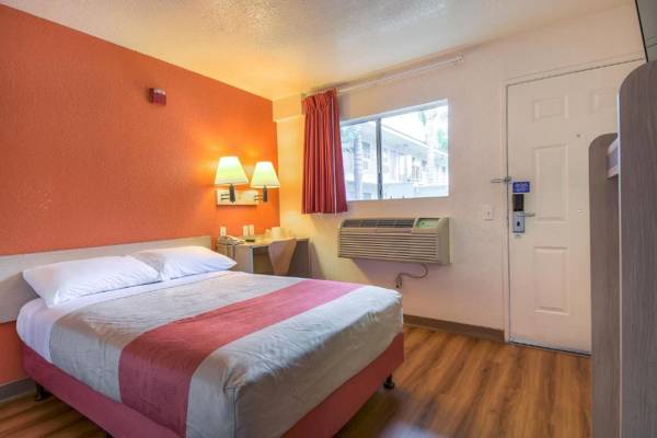 Motel 6-Chino CA - Los Angeles Area