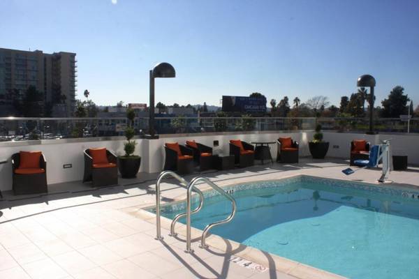 Holiday Inn Express North Hollywood - Burbank Area an IHG Hotel