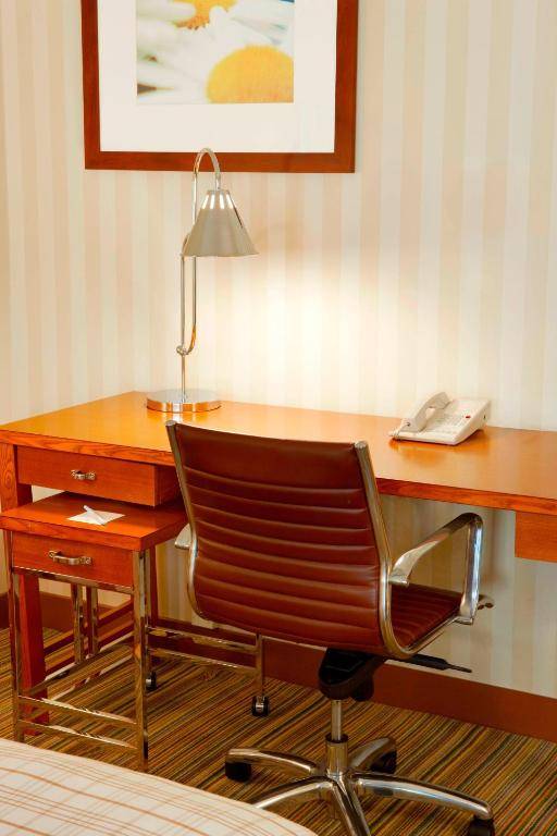 Workspace - Four Points by Sheraton Los Angeles International Airport