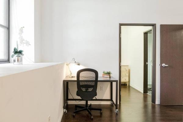 Workspace - Abode Los Angeles - Downtown Historic Core