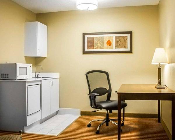 Workspace - Comfort Inn & Suites