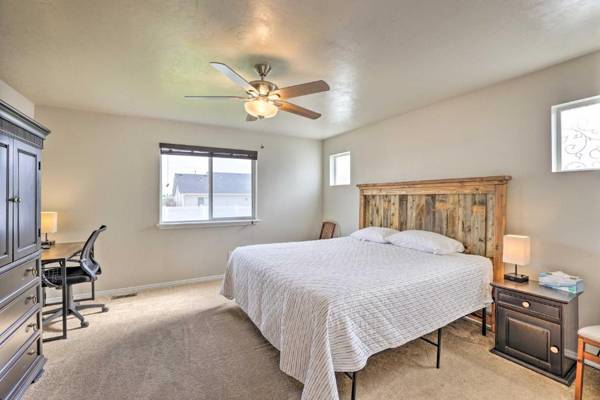 Workspace - Spacious Family Home with Large Deck and Fire Pit!