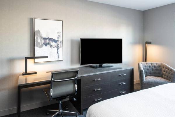 Workspace - Fairfield Inn & Suites by Marriott Boston Logan Airport/Chelsea