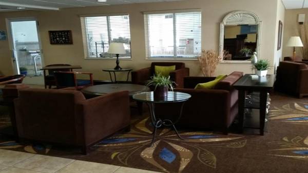 Holiday Inn Express & Suites New Buffalo MI an IHG Hotel