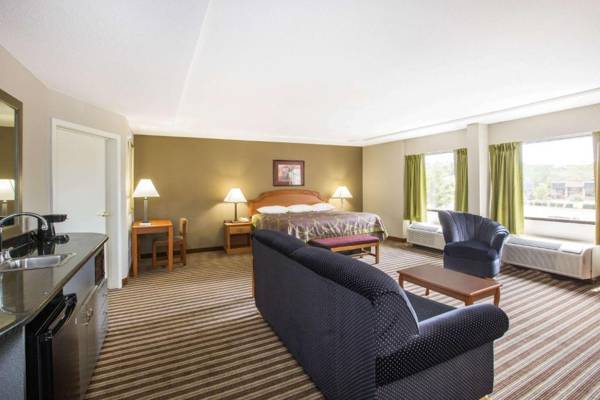 Super 8 by Wyndham Oxford