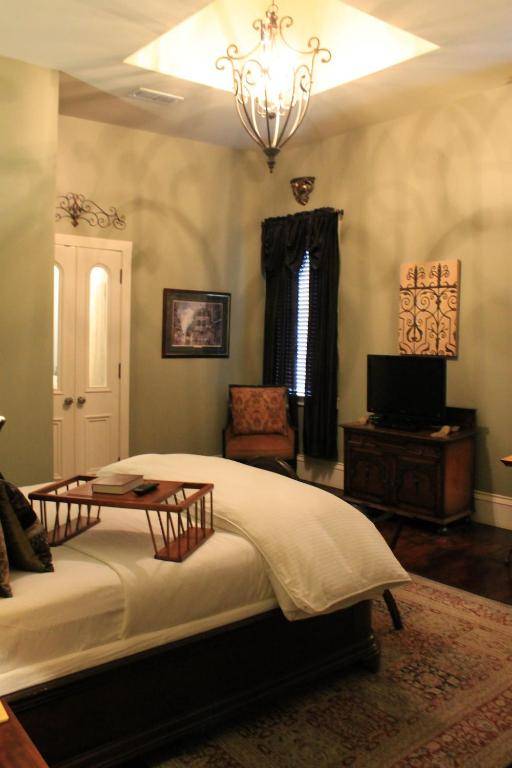 Grand Magnolia Ballroom & Suites