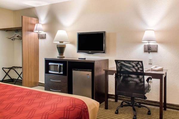 Workspace - Econo Lodge Inn & Suites Binghamton