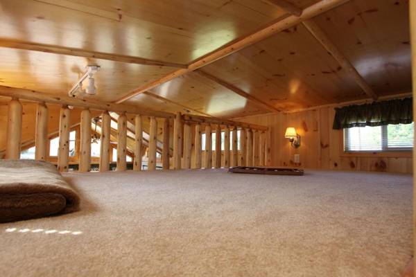 Lakeland RV Campground Loft Cabin 1