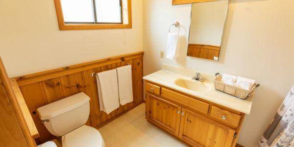 Twin Peaks Guest Ranch