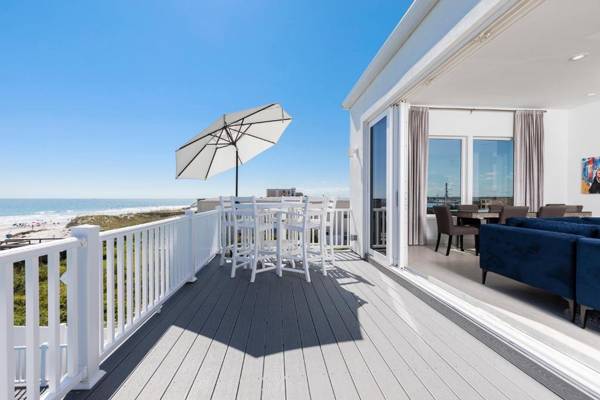 Beach Dream 7 Bedrooms Beach Front Private Heated Pool WiFi Sleeps 16