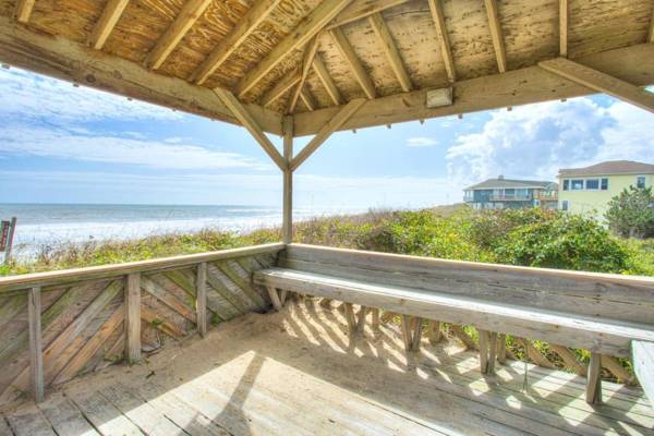 C323C - Betty`s Oceanside