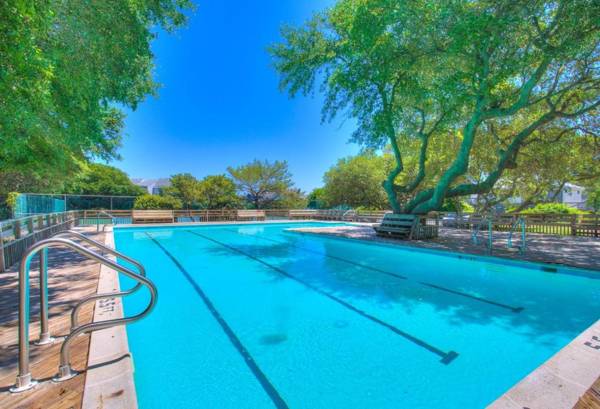 GTS27 - Seaside Retreat