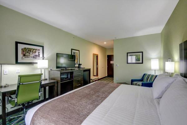 Workspace - Holiday Inn Express Carrizo Springs