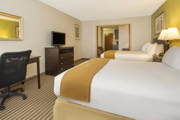 Workspace - Holiday Inn Express Hotel & Suites Kalamazoo an IHG Hotel