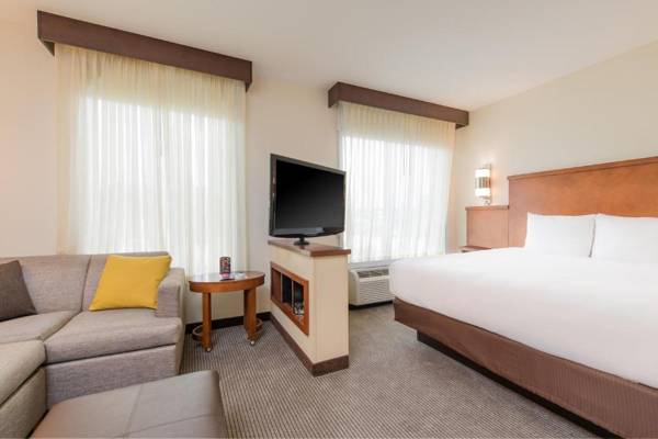 Hyatt Place Charleston Airport / Convention Center